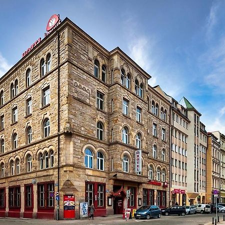 Hotel Lothus Wroclaw Bagian luar foto