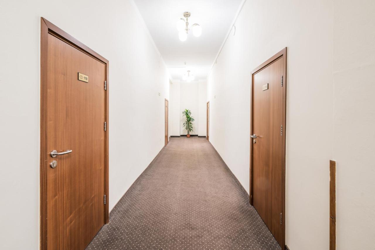 Hotel Lothus Wroclaw Bagian luar foto