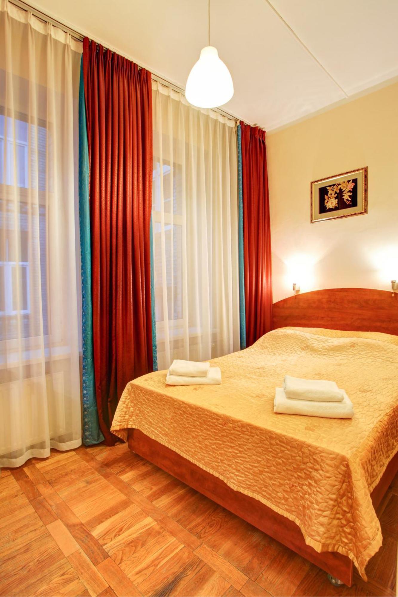 Hotel Lothus Wroclaw Bagian luar foto
