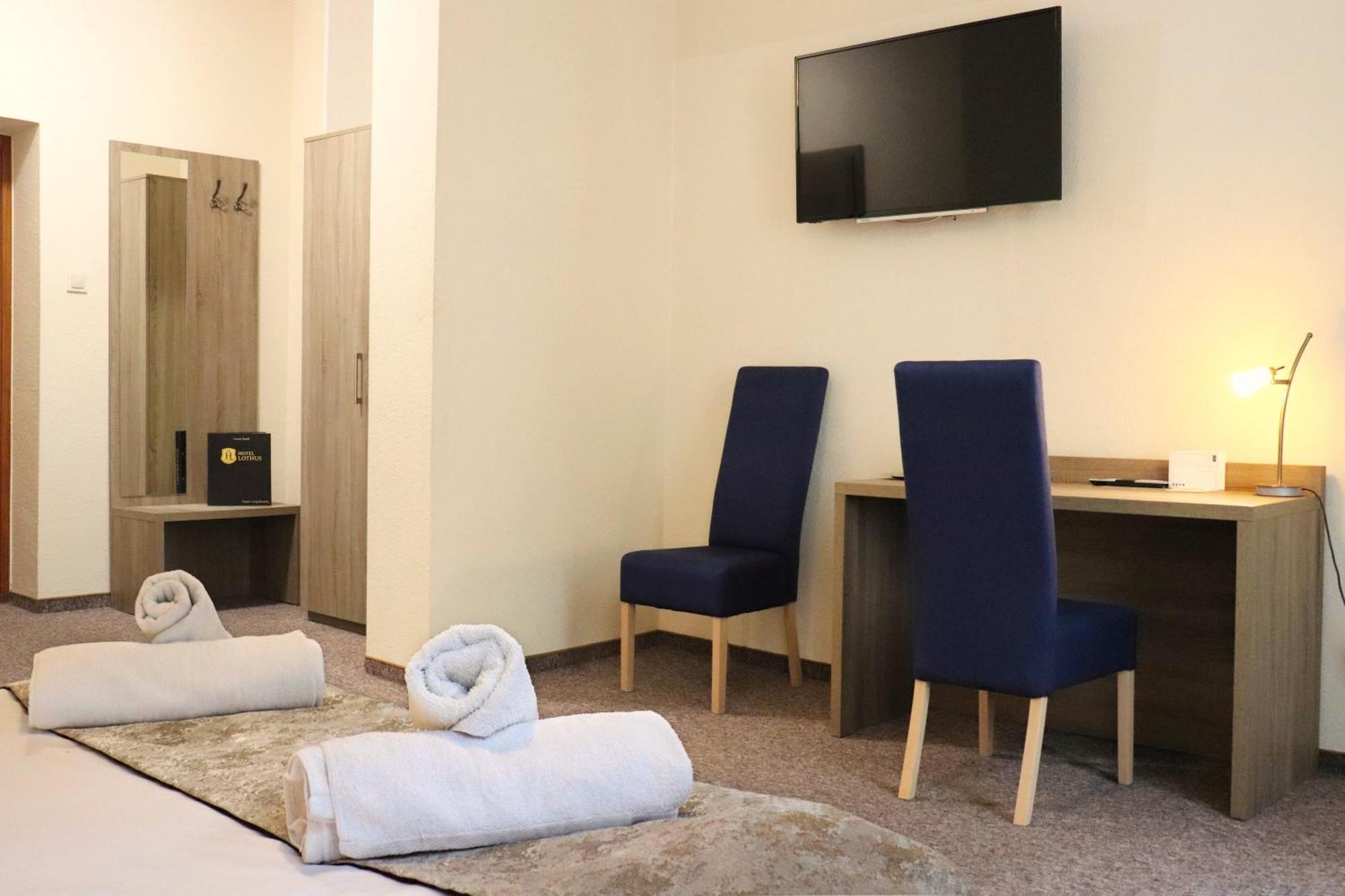 Hotel Lothus Wroclaw Bagian luar foto
