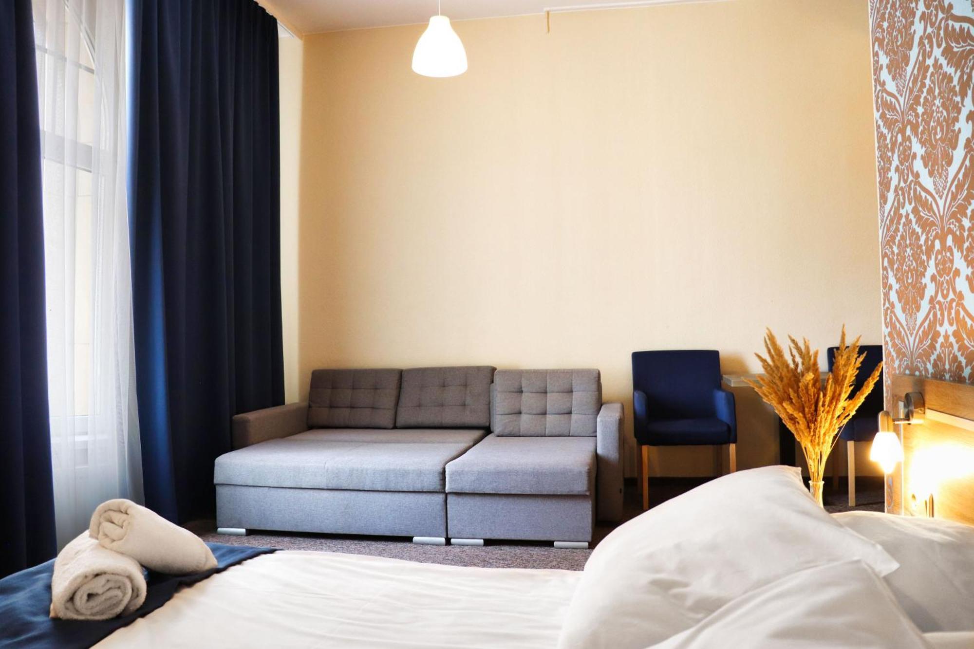 Hotel Lothus Wroclaw Bagian luar foto