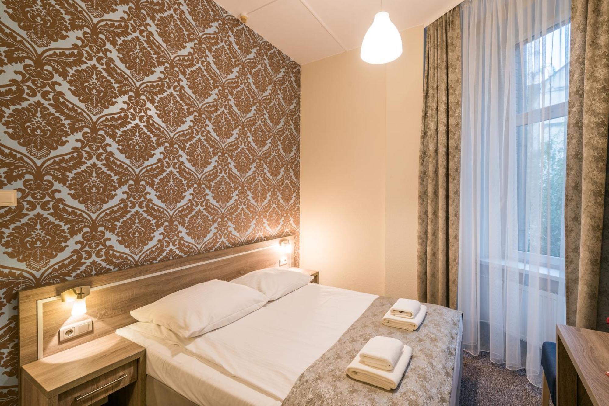 Hotel Lothus Wroclaw Bagian luar foto